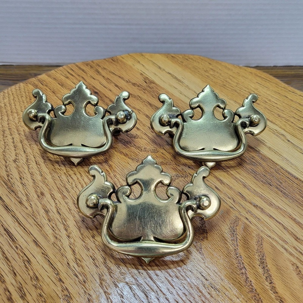 VTG Brass Batwing Drop Bail Drawer Pull Chippendale Style Continental Hardware 3